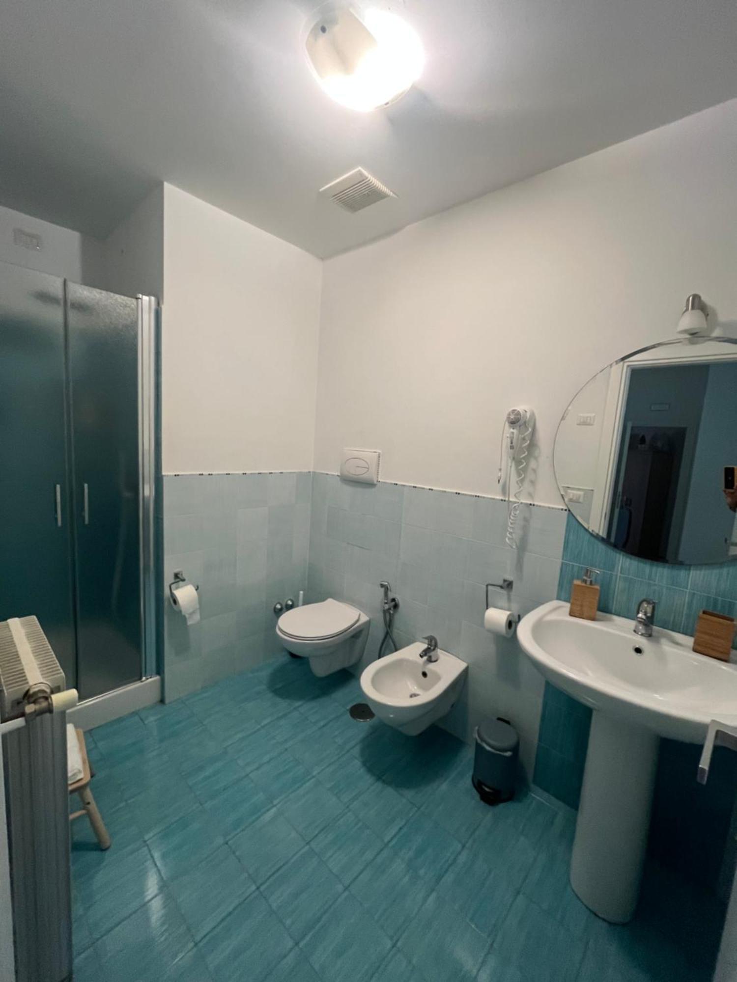 Vomerooms Неаполь Экстерьер фото