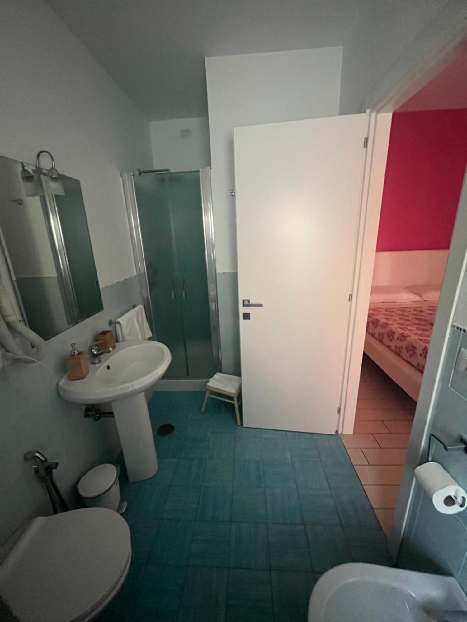 Vomerooms Неаполь Экстерьер фото